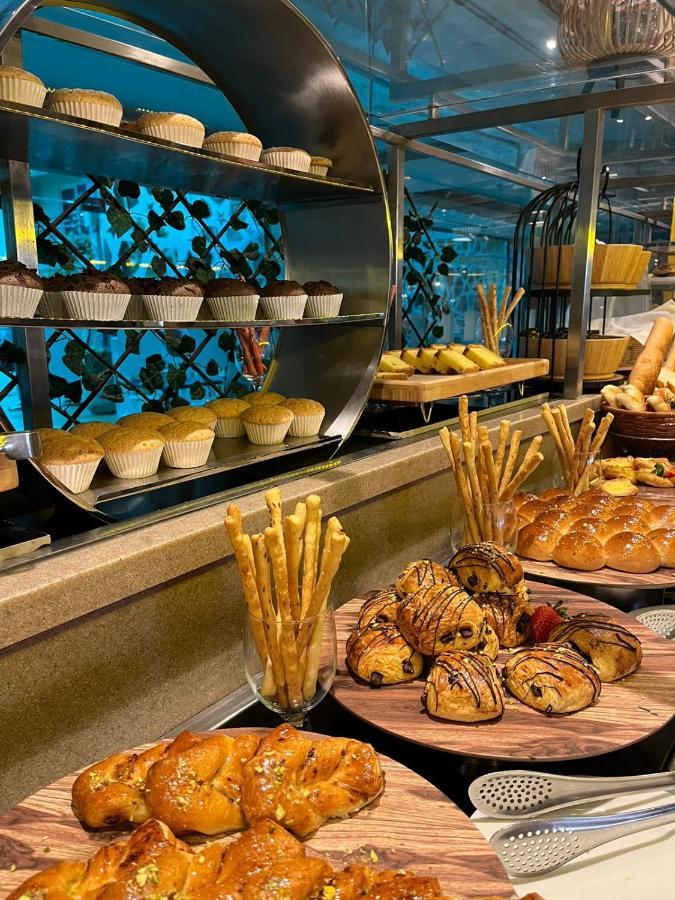 Holiday Inn Al Khobar - Corniche By Ihg מראה חיצוני תמונה